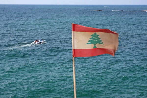 Gros Plan Drapeau Libanais Sur Côte Beyrouth — Photo