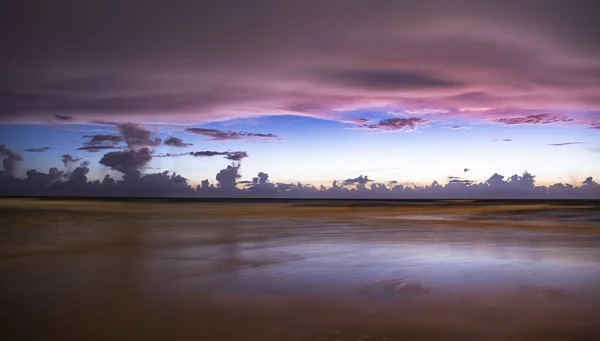 Eine Faszinierende Aufnahme Einer Wunderschönen Meereslandschaft Bei Sonnenuntergang — Stockfoto