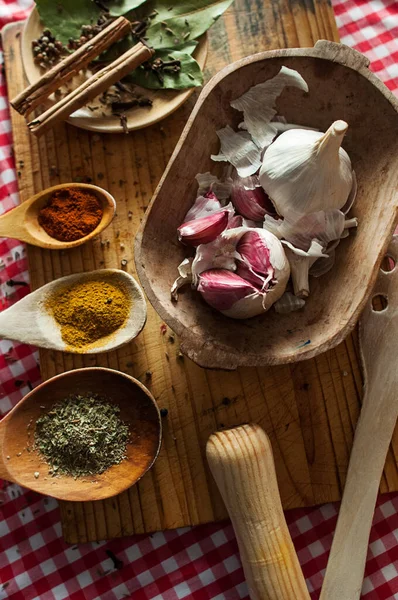 Top View Garlic Spices Containers — Stock Photo, Image