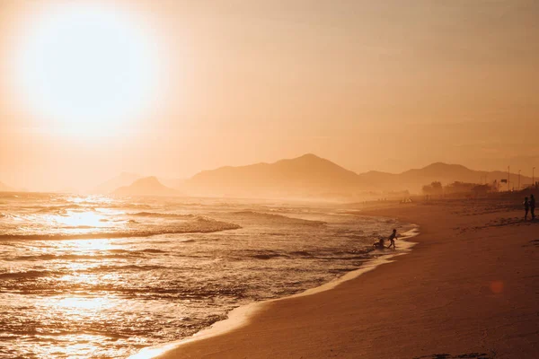 Eine Faszinierende Aufnahme Einer Wunderschönen Meereslandschaft Bei Sonnenuntergang — Stockfoto