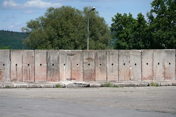 Stone Fence Street Holes — Stock Photo, Image