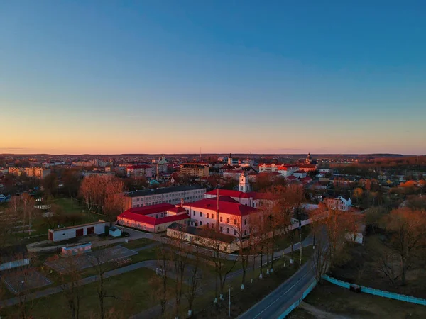白俄罗斯明斯克美丽的Nesvizh城堡的空中景观 — 图库照片