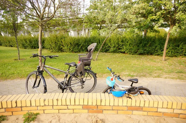 Poznan Pologne Sept 2020 Vélo Enfant Garé Vélo Polonais Kross — Photo