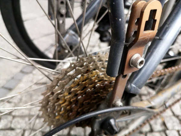 Closeup Shot Chains Bicycle Wheel — Stock Photo, Image