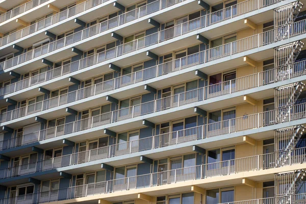 Una Moderna Fachada Edificio Con Balcones — Foto de Stock