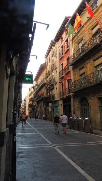 Pamplona Espanha Junho 2020 Pessoas Passeando Pelo Centro Cidade Durante — Fotografia de Stock