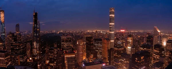 Высокоугольный Снимок Небоскребов Вечером Нью Йорке Сша — стоковое фото