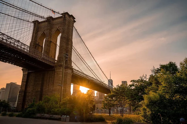 Бруклинский Мост Нижний Манхэттен Нью Йорке Ясным Голубым Небом — стоковое фото