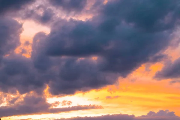 Gros Plan Nuages Colorés Coucher Soleil — Photo