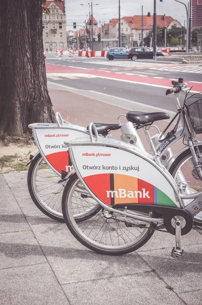 Poznan Polska Sierpnia 2016 Zamknięte Wypożyczalnie Rowerów Chodniku Centrum Miasta — Zdjęcie stockowe