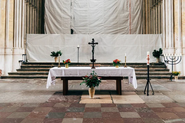 Tiro Perto Altar Igreja — Fotografia de Stock