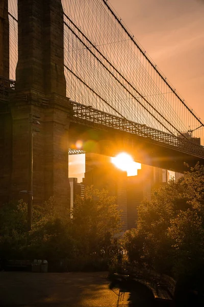 Uno Scatto Verticale Del Ponte Brooklyn Dei Grattacieli New York — Foto Stock