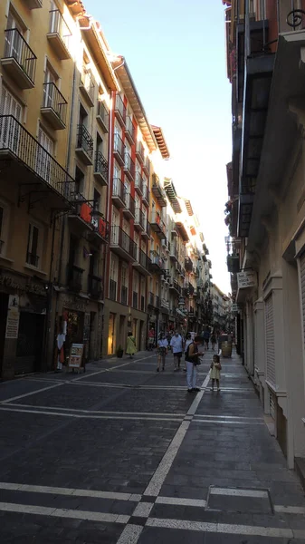 Pamplona Espanha Junho 2020 Famílias Passeando Pelo Centro Cidade Durante — Fotografia de Stock