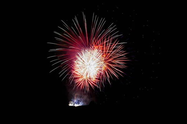 Hermoso Disparo Fuegos Artificiales Colores Cielo Nocturno — Foto de Stock