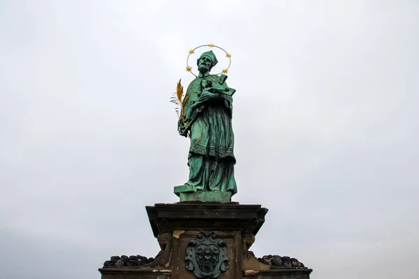 Prague República Checa Novembro 2019 Ponte Charles Praga Estátua João — Fotografia de Stock