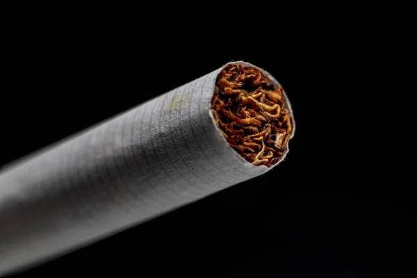 Detailní Záběr Cigarety Izolované Černém Pozadí — Stock fotografie