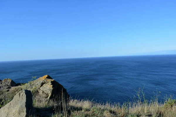 Formazioni Rocciose Sulla Costa Del Mare — Foto Stock