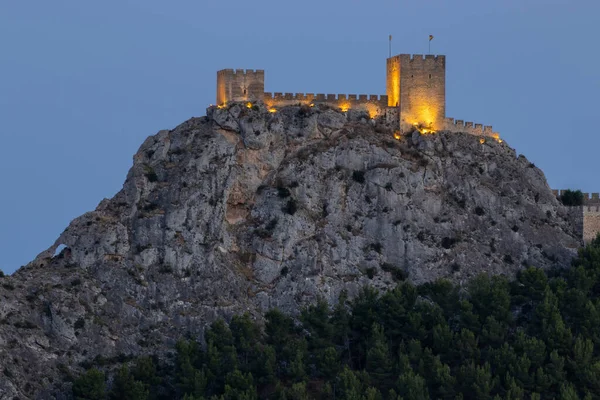 Castillo Sax Sobre Rocas Rodeado Luces Por Noche España — Foto de Stock