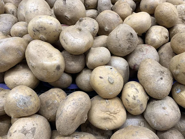 Eine Nahaufnahme Von Kartoffeln Einem Lebensmittelmarkt — Stockfoto