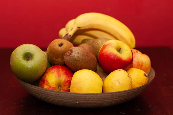 Una Variedad Frutas Una Mesa Madera —  Fotos de Stock