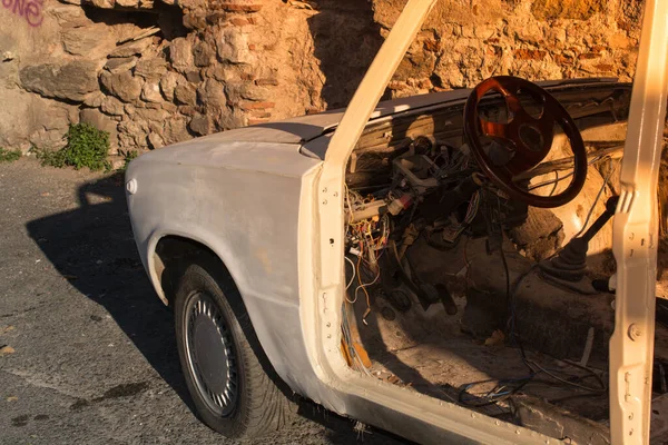 Viejo Coche Roto Abandonado — Foto de Stock