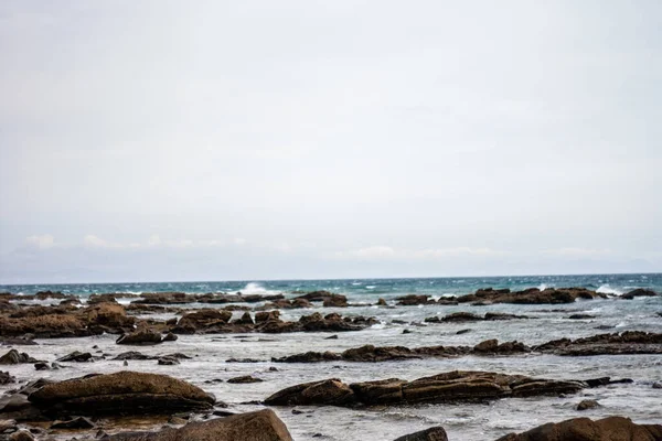 Das Schöne Meer Der Felsigen Küste — Stockfoto