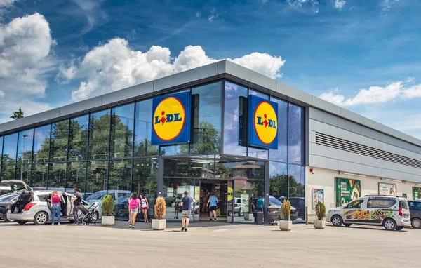 Varna Bulgaria May 2018 Lidl Stiftung German Global Discount Supermarket — Stock Photo, Image