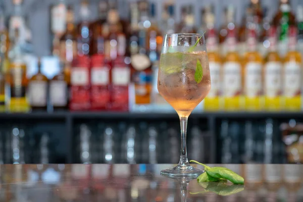 Ein Selektiver Fokus Schuss Cocktail Aperol Spritze — Stockfoto