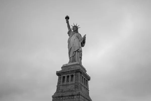 Greyscale Shot Statue Liberty National Monument Usa — Stock Photo, Image