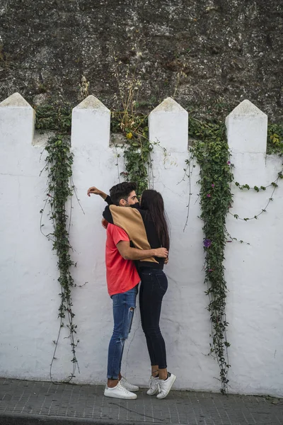 Casal Com Uma Máscara Nas Ruas Vejer Frontera — Fotografia de Stock