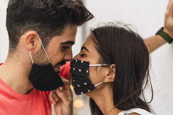 Una Pareja Con Una Máscara Las Calles Vejer Frontera — Foto de Stock