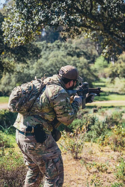 Disparo Vertical Acciones Militares Bosque — Foto de Stock