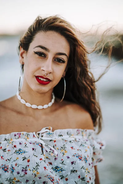 Closeup Portrait Attractive Caucasian Woman Standing Seascape View — Stock Photo, Image