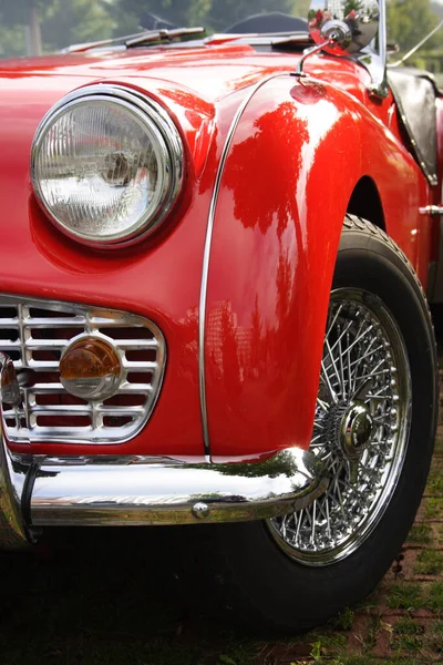 Plan Vertical Une Voiture Vintage Rouge — Photo