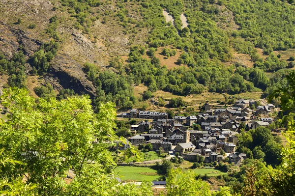 Beautiful Shot Town Mountain Landscape Sunlight — Stock Photo, Image