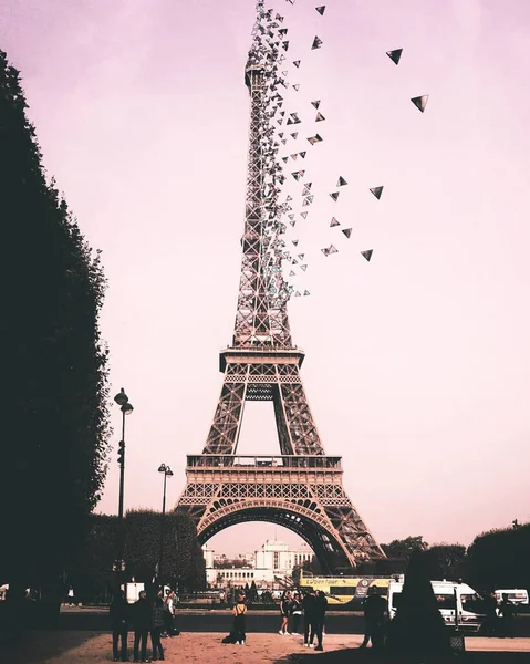 Uma Foto Vertical Torre Eiffel Paris França — Fotografia de Stock