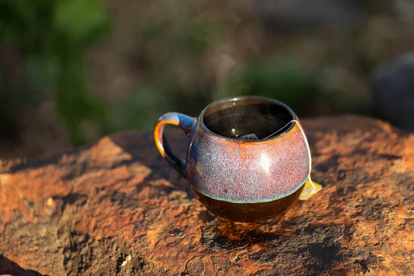 Primer Plano Una Taza Cerámica Con Suelo — Foto de Stock