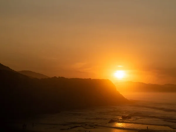 Belo Pôr Sol Sobre Costa Zumaia Espanha — Fotografia de Stock