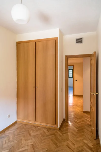 Plano Vertical Interior Moderno Dormitorio Con Armario — Foto de Stock