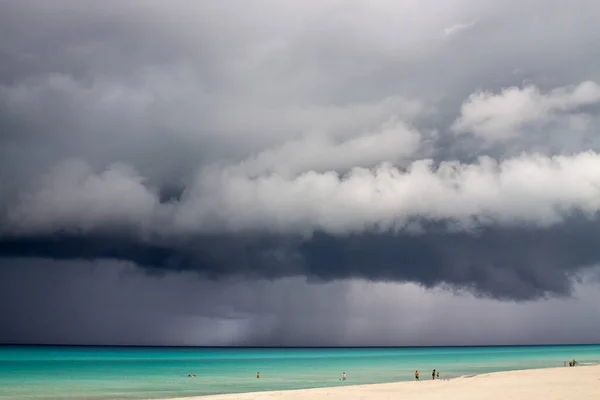 Beau Cliché Une Plage Sable Près Une Mer Turquoise Sur — Photo