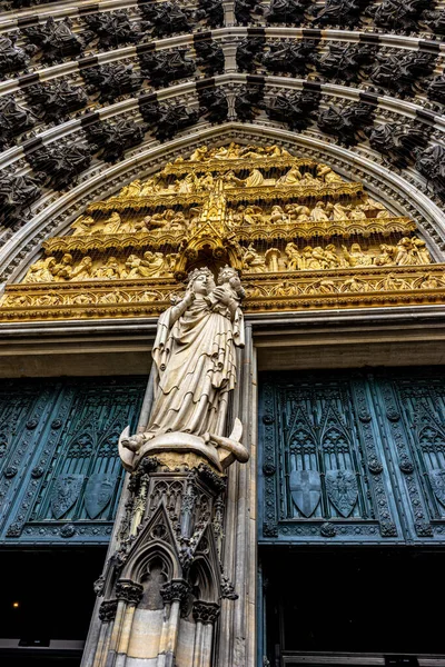 Uma Foto Vertical Entrada Catedral Colônia Alemanha — Fotografia de Stock