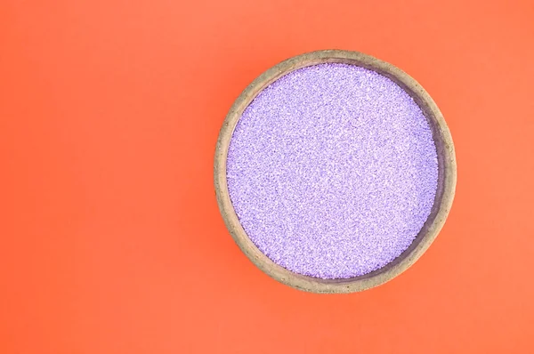 Een Shot Van Kleurig Violet Zand Een Kom — Stockfoto