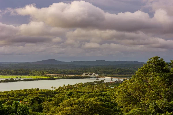 Veduta Aerea Paesaggio Tropicale Goa India Con Antiche Chiese Cattoliche — Foto Stock
