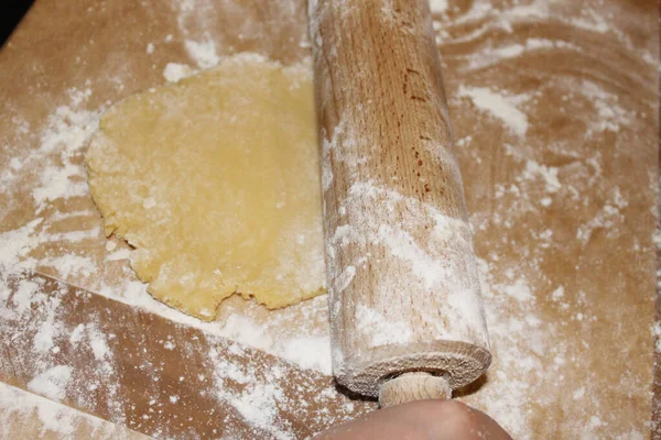 Colpo Angolo Alto Rullo Legno Con Una Pasta — Foto Stock