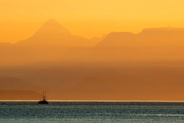 Схід Сонця Над Узбережними Горами Британській Колумбії Чудовий Шпалер — стокове фото