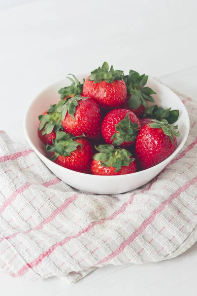 Vertical Shot Delicious Strawberry Bowl — Stock Photo, Image