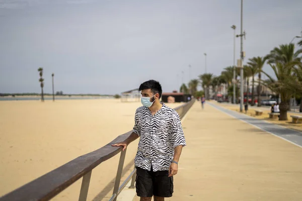 Hispanic Man Wearing Protective Mask While Taking Stroll Beach Sunny — Stock Photo, Image