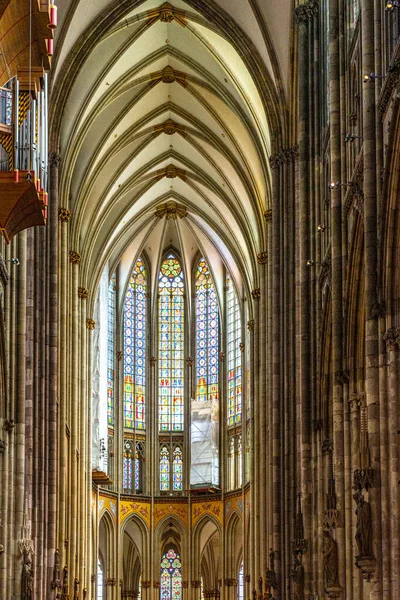 Vertikální Záběr Interiéru Kolínské Katedrály Německu — Stock fotografie