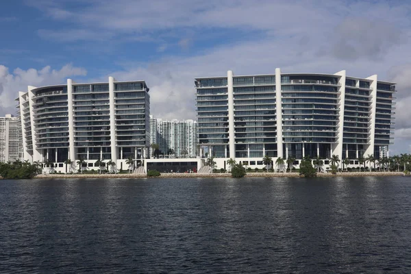 Edificio Moderno Costa Florida — Foto de Stock