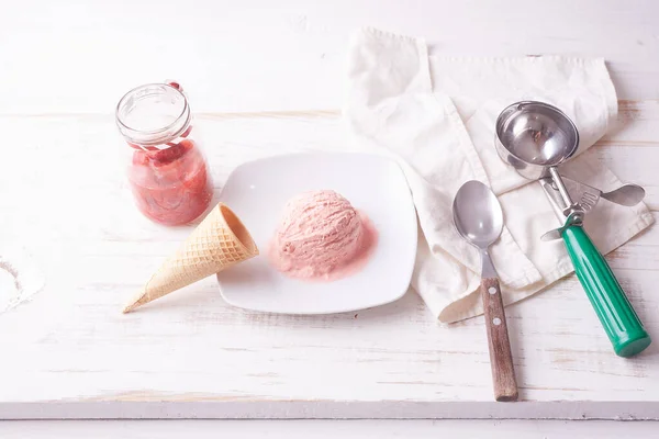 Top View Pink Ice Cream Scoop White Plate — Stock Photo, Image